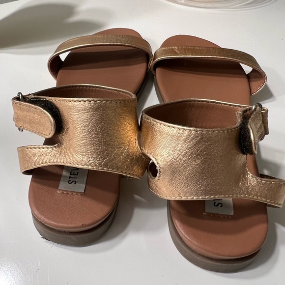 Rose Gold Steve Madden Sandal Size 6.5 - Picture 3 of 6